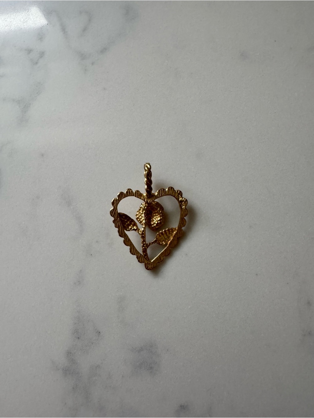 14k Vintage Heart/Flower Pendant - Picture 2 of 4